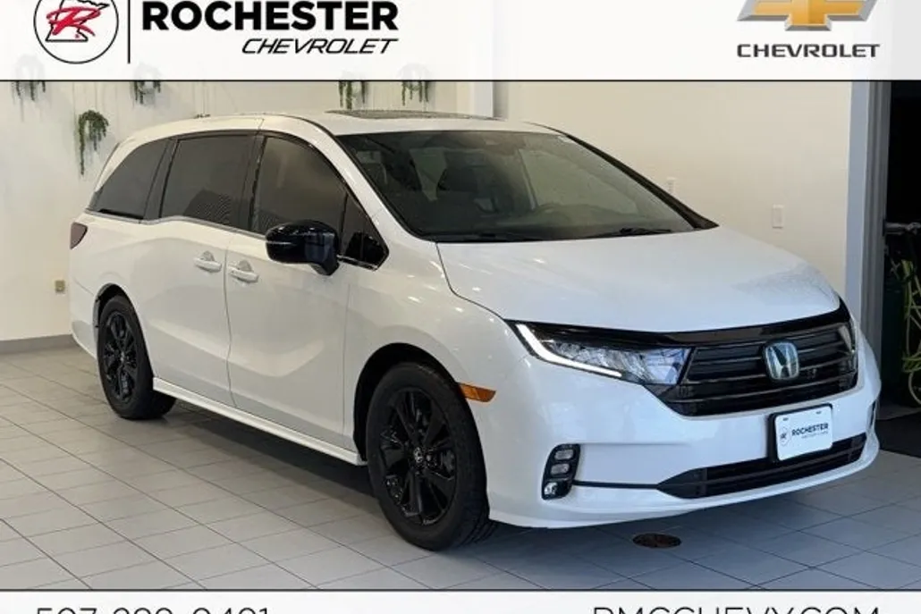 2023 Honda Odyssey Sport photo 1
