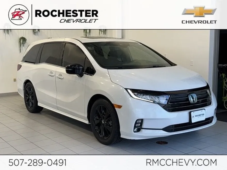 2023 Honda Odyssey Sport photo 1