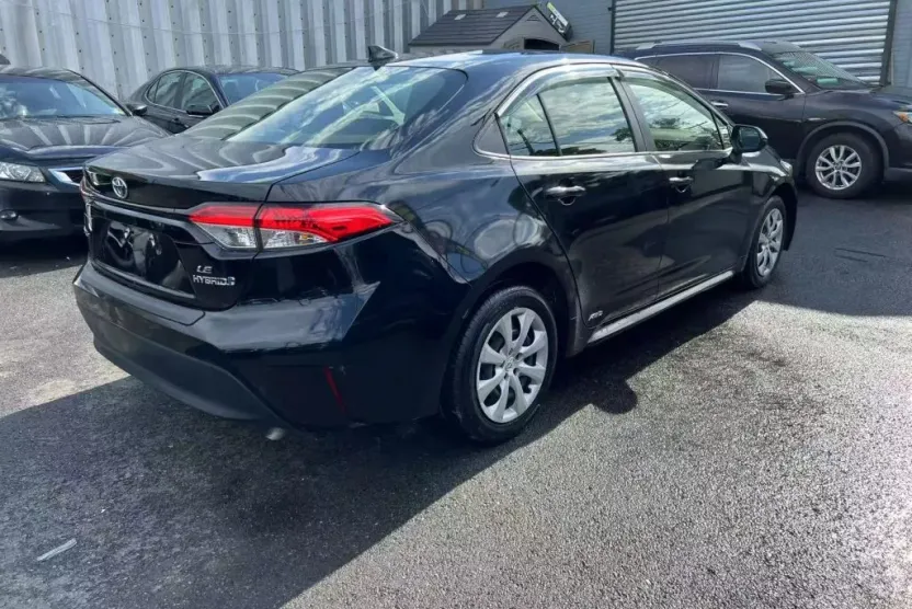 2023 Toyota Corolla Hybrid LE photo 1