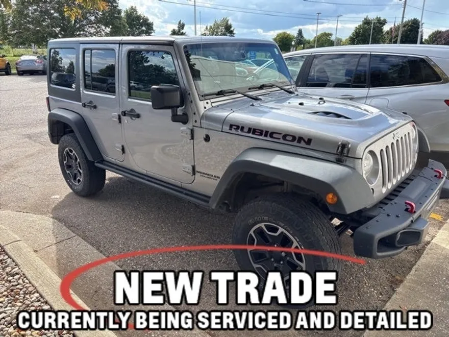 2016 Jeep Wrangler Unlimited Rubicon photo 1