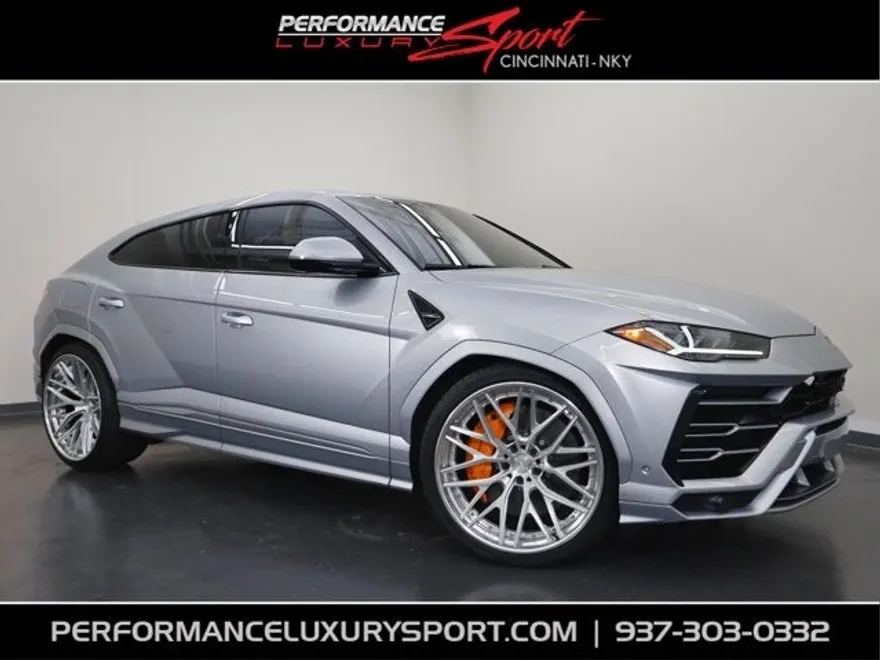 2020 Lamborghini Urus Base photo 1
