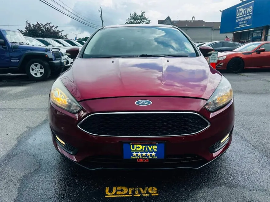 2017 Ford Focus SEL photo 1