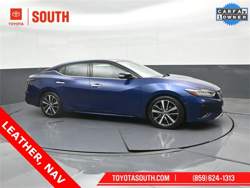 2023 Nissan Maxima SV photo 1