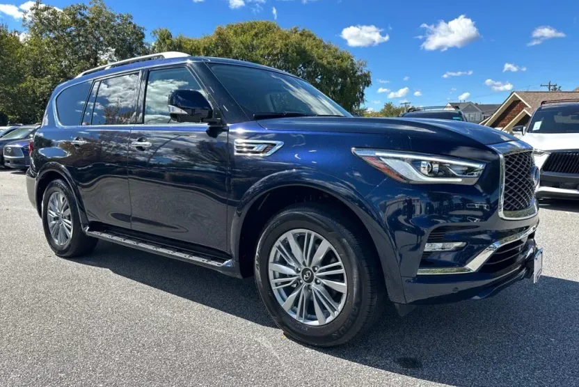 2024 Infiniti QX80 Luxe photo 1