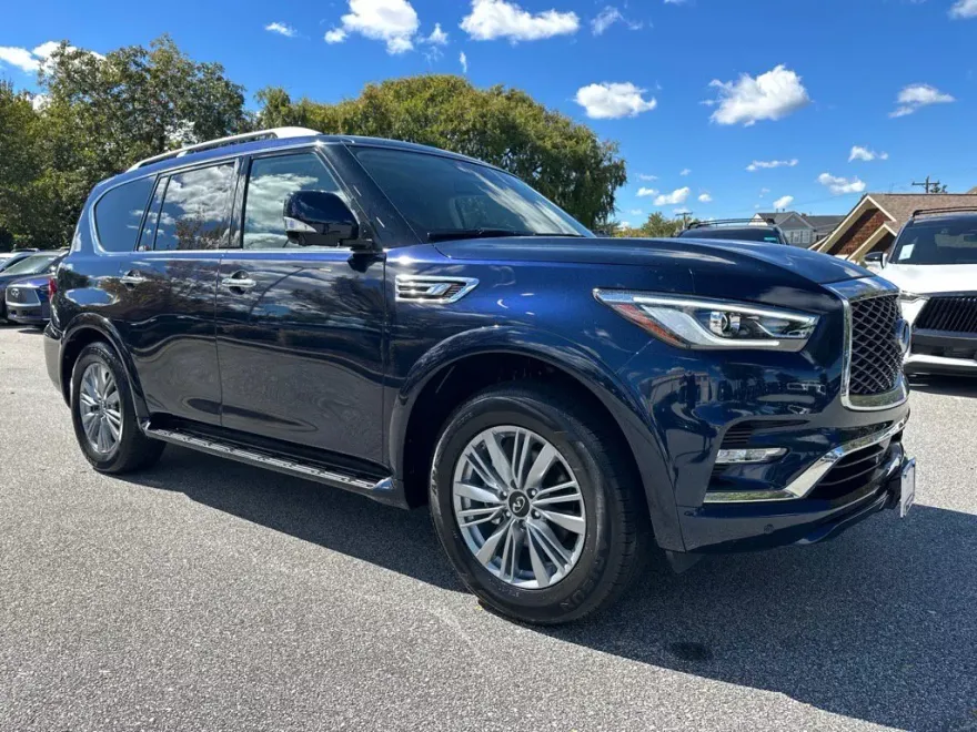 2024 Infiniti QX80 Luxe photo 1