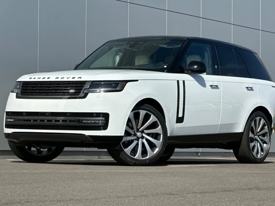 2025 Land Rover Range Rover SE photo 1