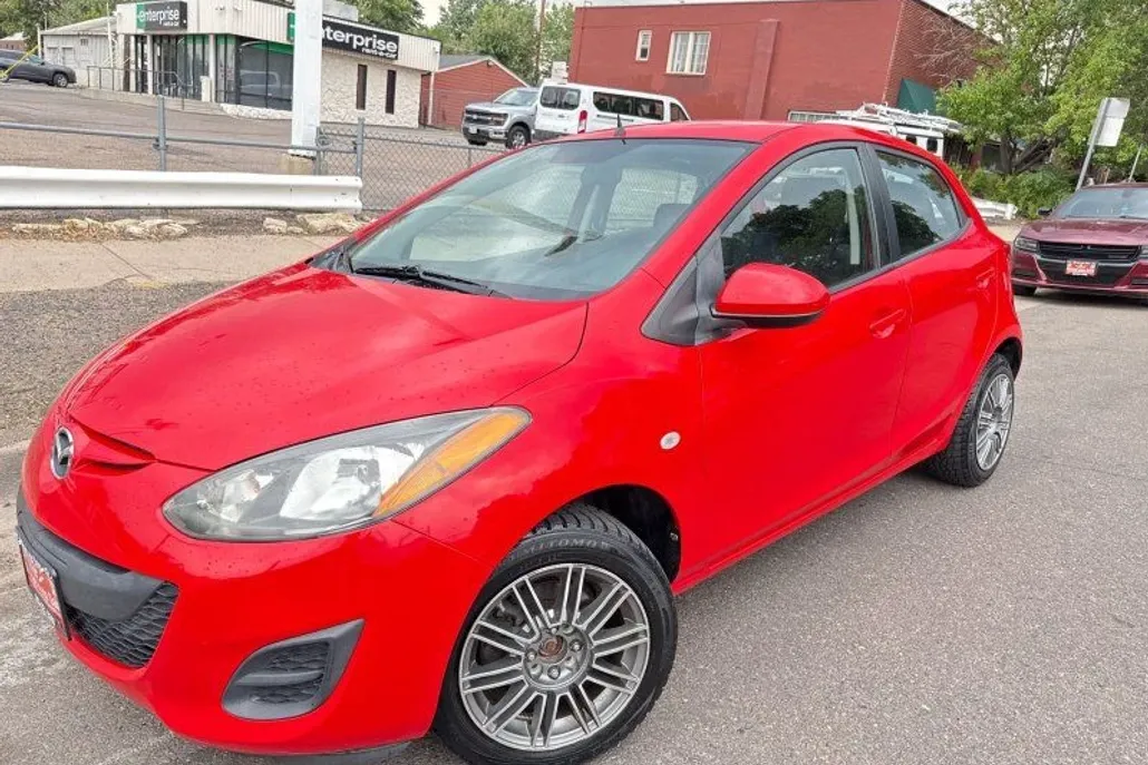 2012 Mazda Mazda2 Sport photo 1