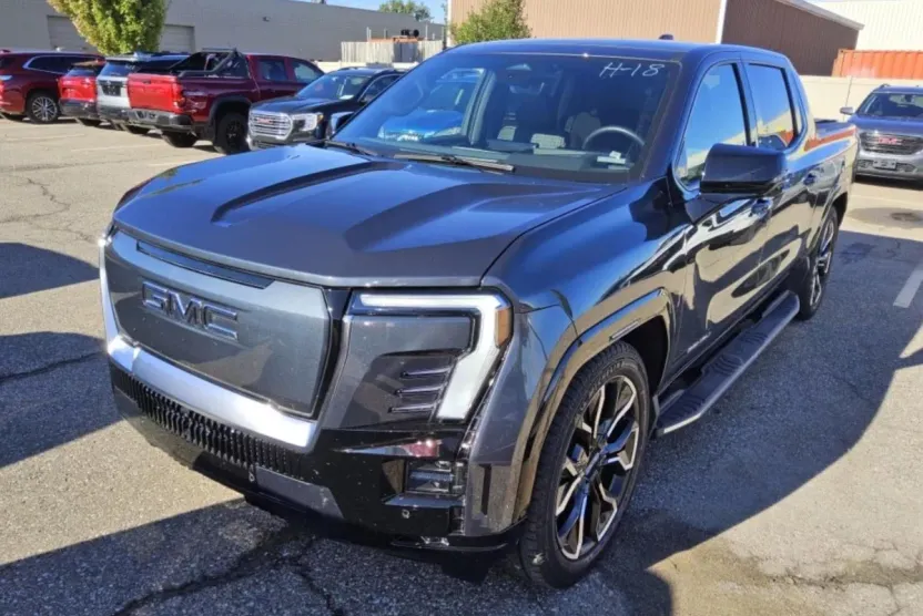 2025 Gmc Sierra Denali photo 1