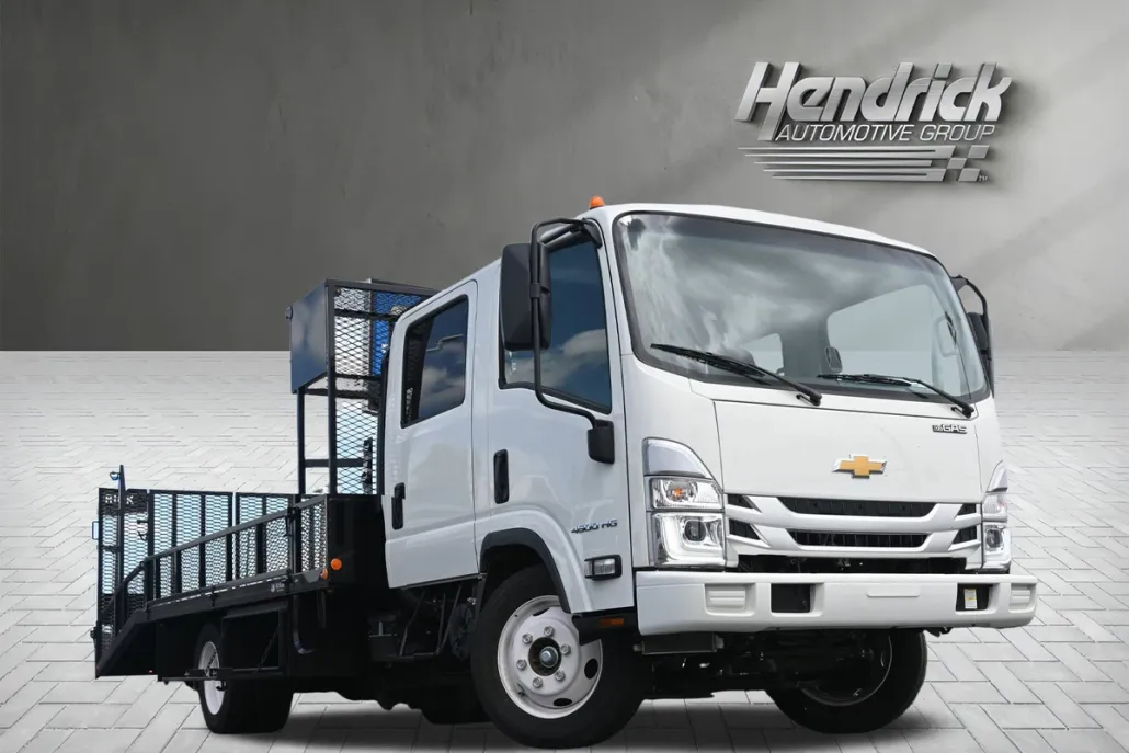 2025 Chevrolet Silverado 4500HD photo 1