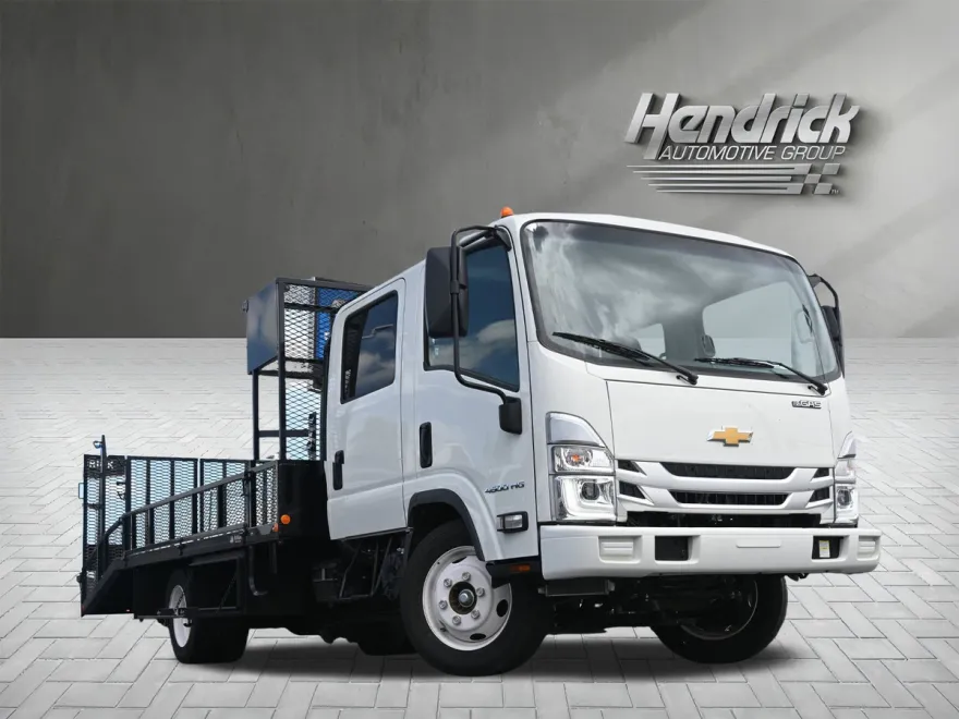 2025 Chevrolet Silverado 4500HD photo 1