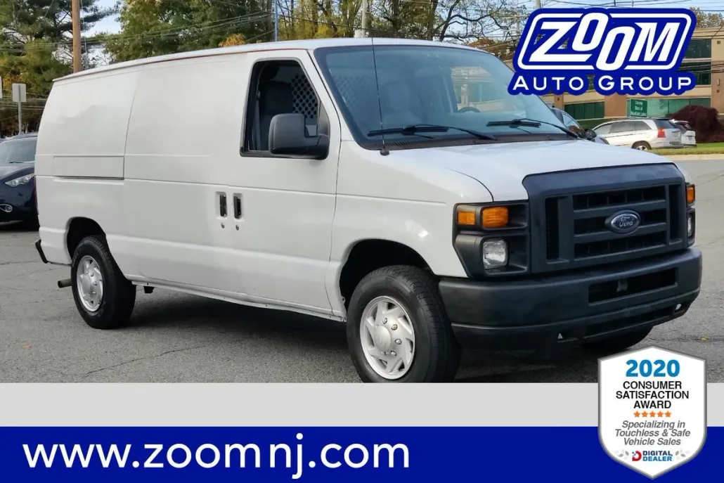 2011 Ford E-150 photo 1