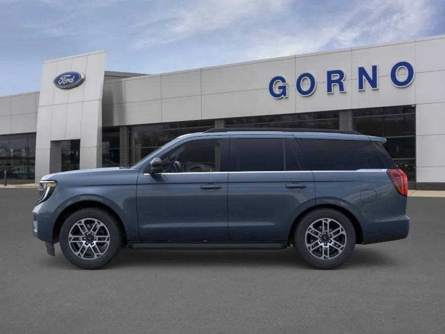 2025 Ford Expedition photo 1