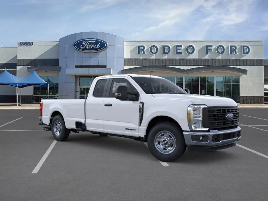 2025 Ford F-350 XL photo 1