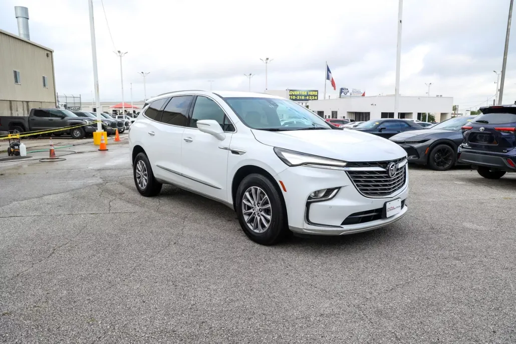 2024 Buick Enclave Premium photo 1