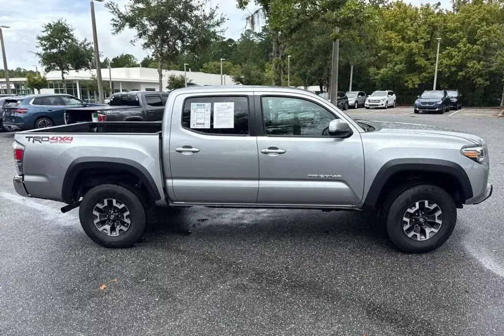 2023 Toyota Tacoma TRD Off-Road V6 photo 1