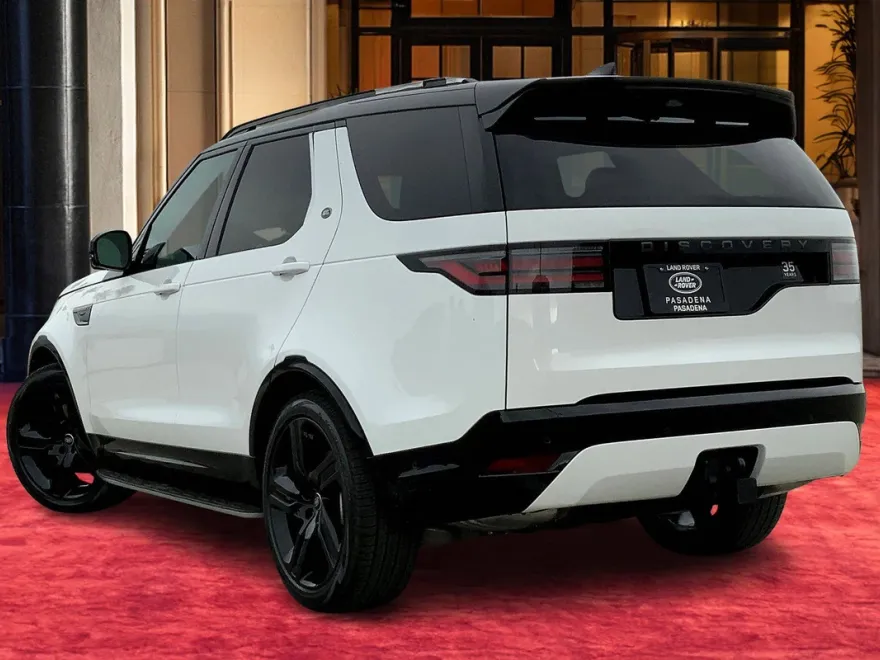 2025 Land Rover Discovery P360 Dynamic SE photo 1