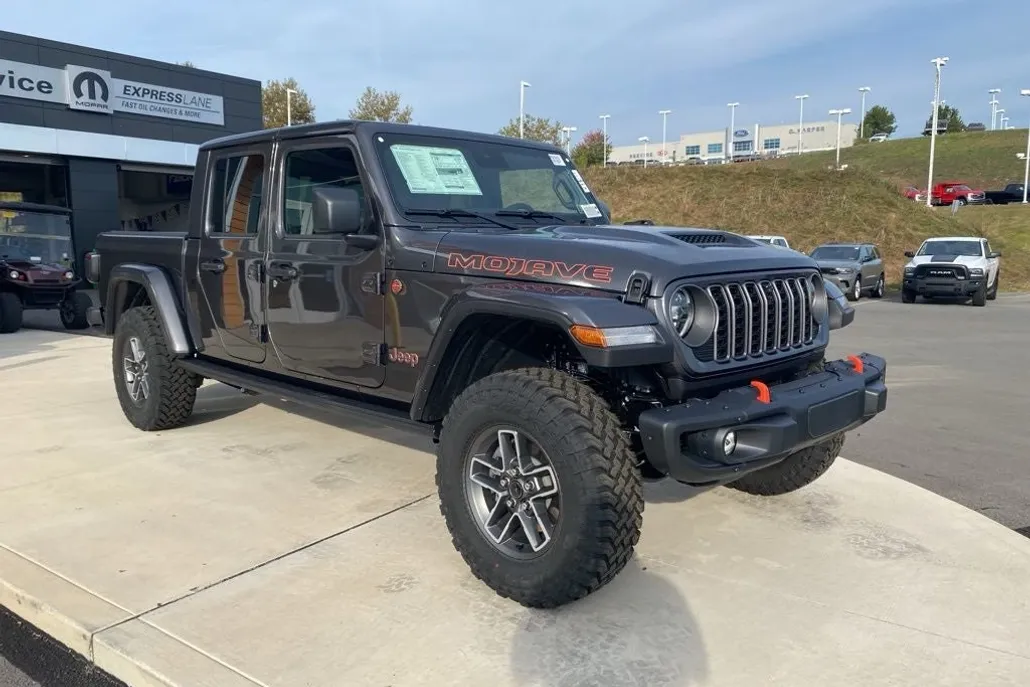 2025 Jeep Gladiator Mojave photo 1