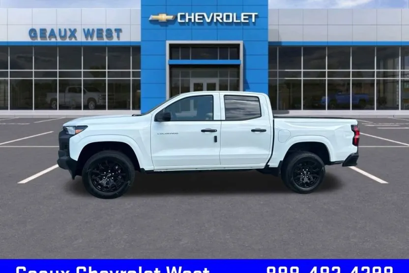2025 Chevrolet Colorado LT photo 1
