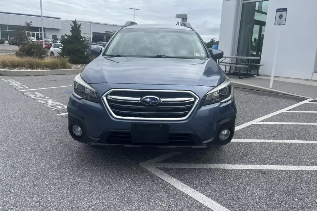 2018 Subaru Outback 2.5i Premium photo 1