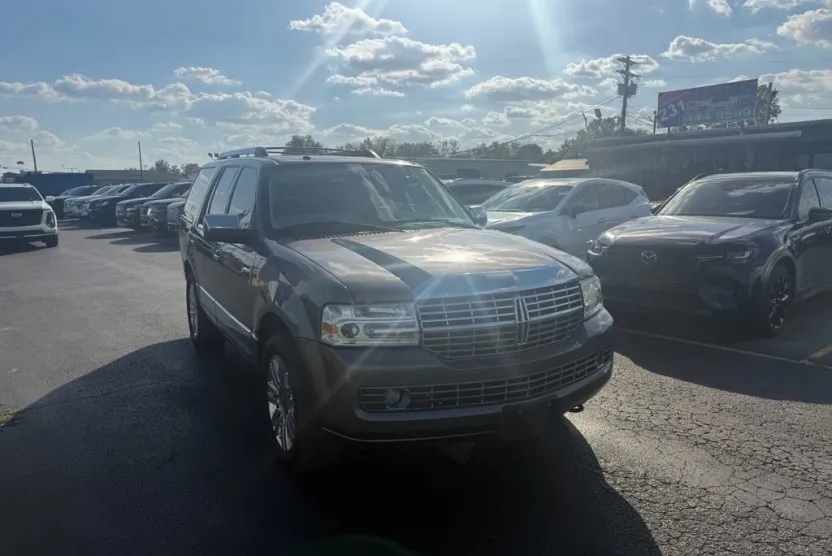 2012 Lincoln Navigator photo 1