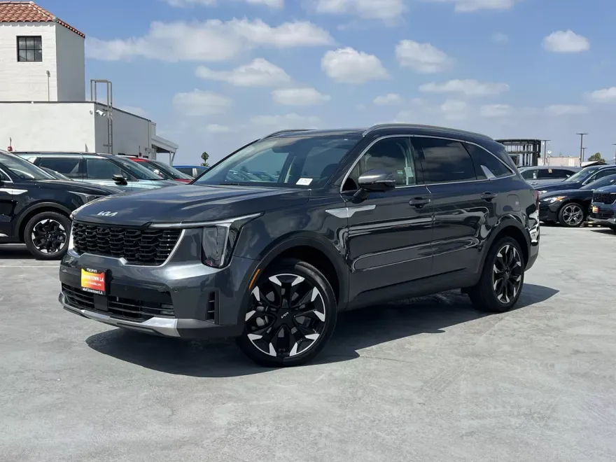 2024 Kia Sorento SX photo 1