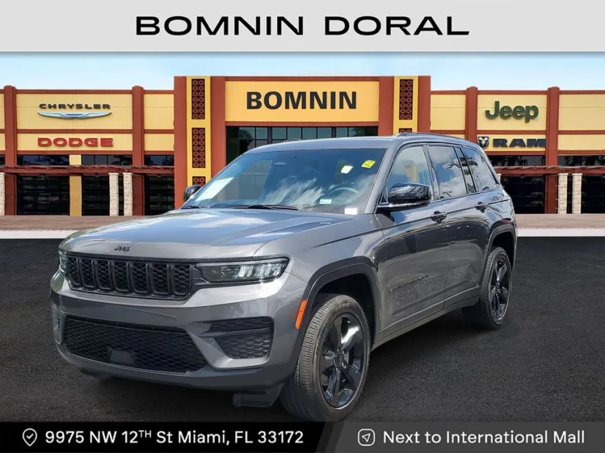 2024 Jeep Grand Cherokee Laredo photo 1