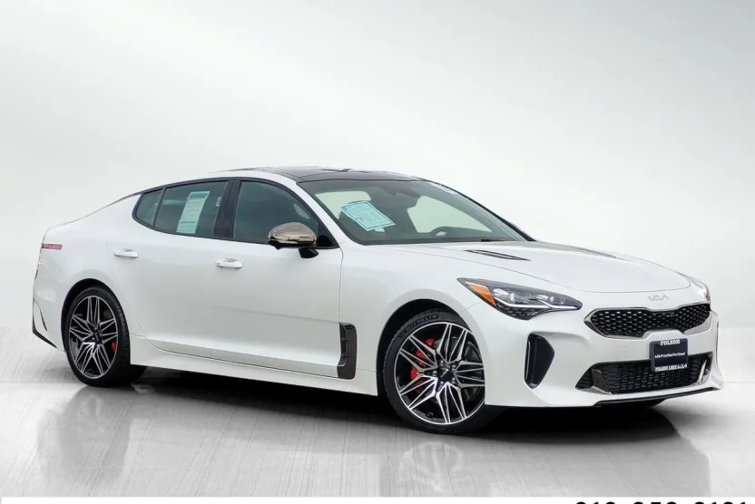 2023 Kia Stinger GT2 photo 1