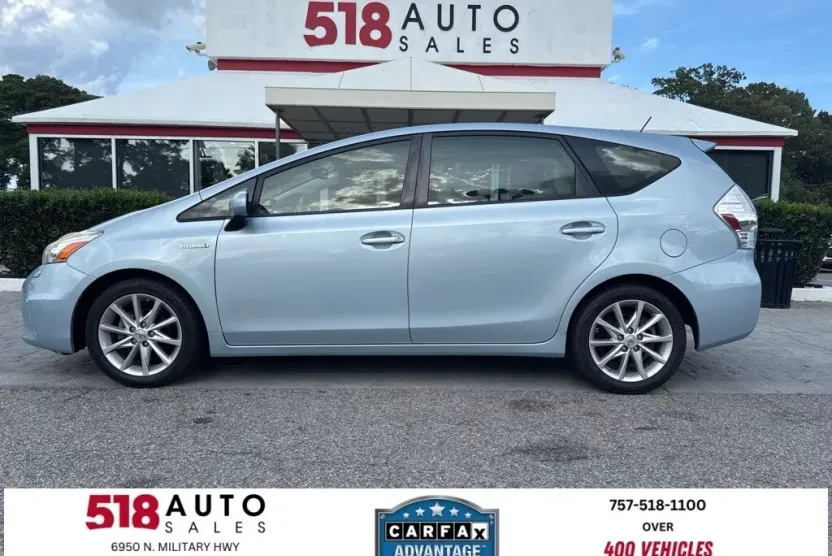 2014 Toyota Prius V Five photo 1