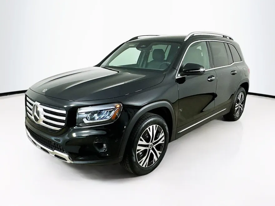 2025 Mercedes Benz GLB 250 4MATIC photo 1