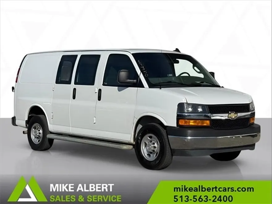 2022 Chevrolet Express 2500 Cargo Van photo 1