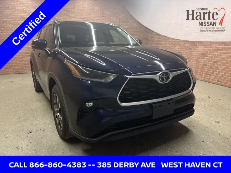 2021 Toyota Highlander XLE photo 1