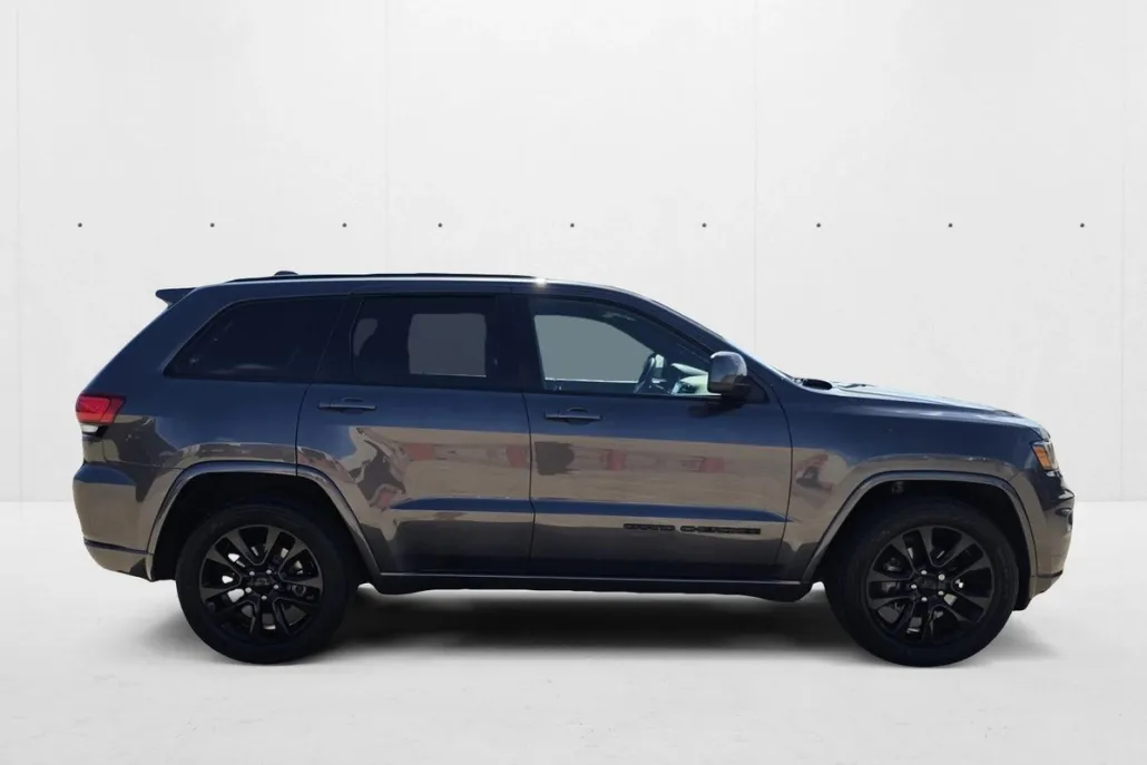 2019 Jeep Grand Cherokee Altitude photo 1