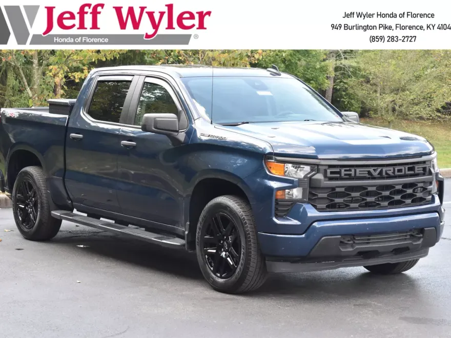 2022 Chevrolet Silverado 1500 Custom photo 1