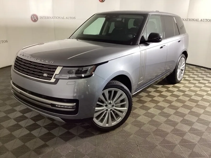 2024 Land Rover Range Rover SE photo 1