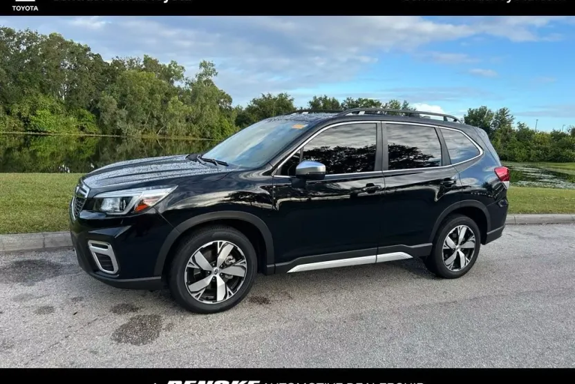 2020 Subaru Forester Touring photo 1