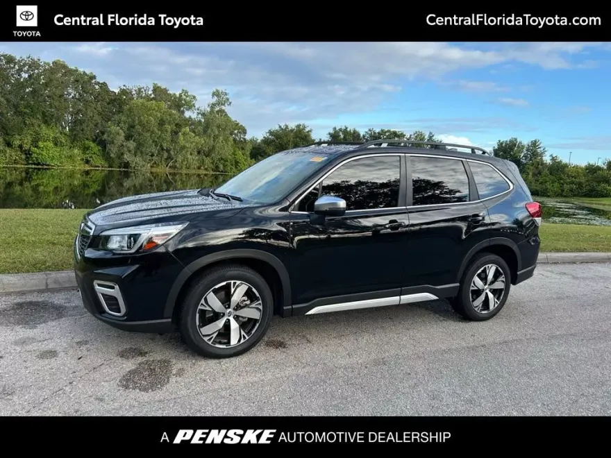 2020 Subaru Forester Touring photo 1