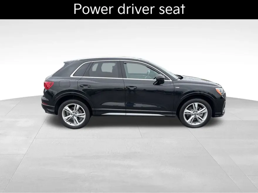 2021 Audi Q3 S line Premium photo 1