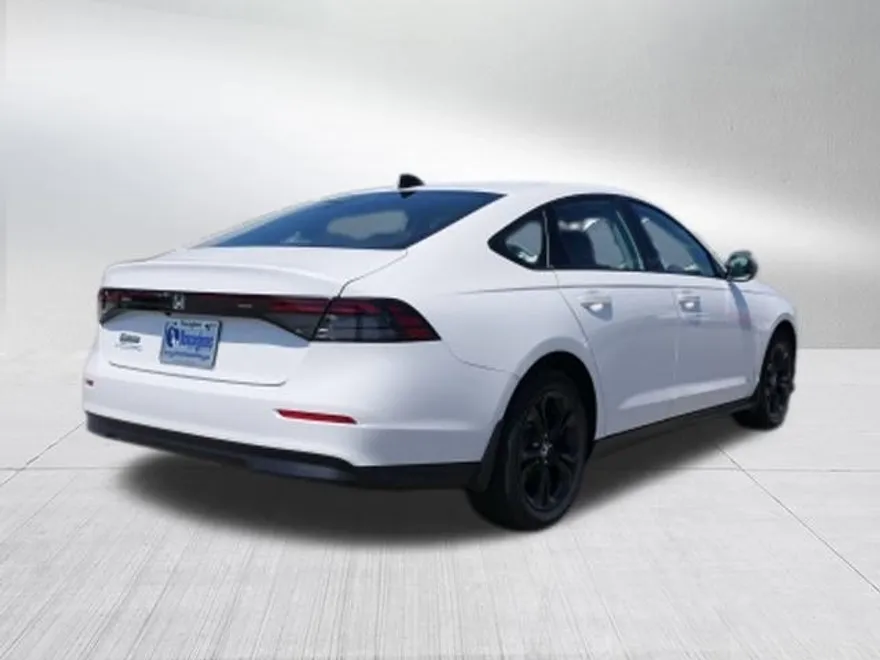 2025 Honda Accord SE photo 1