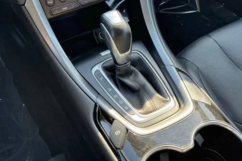 2016 Ford Fusion Titanium photo 1