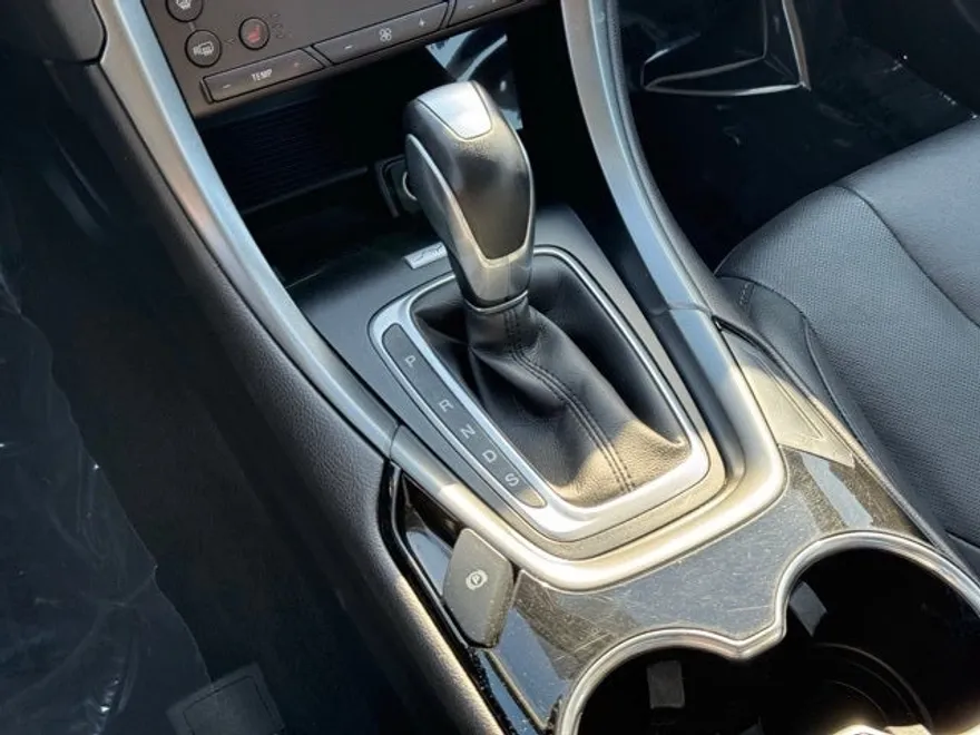 2016 Ford Fusion Titanium photo 1
