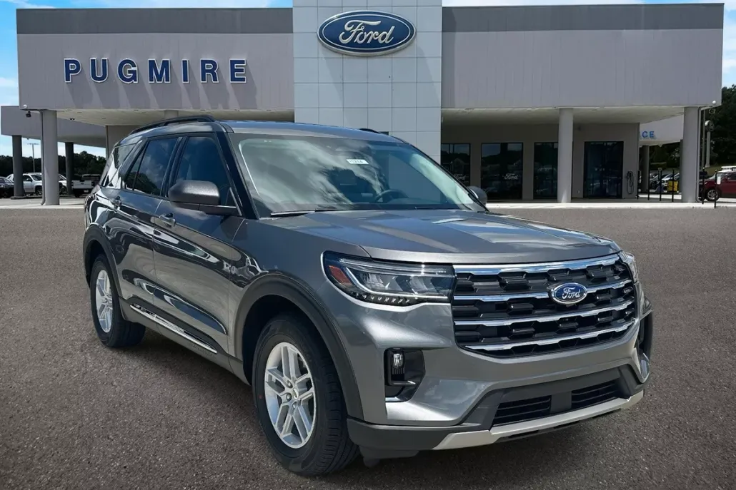 2025 Ford Explorer photo 1