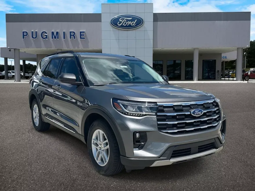 2025 Ford Explorer photo 1