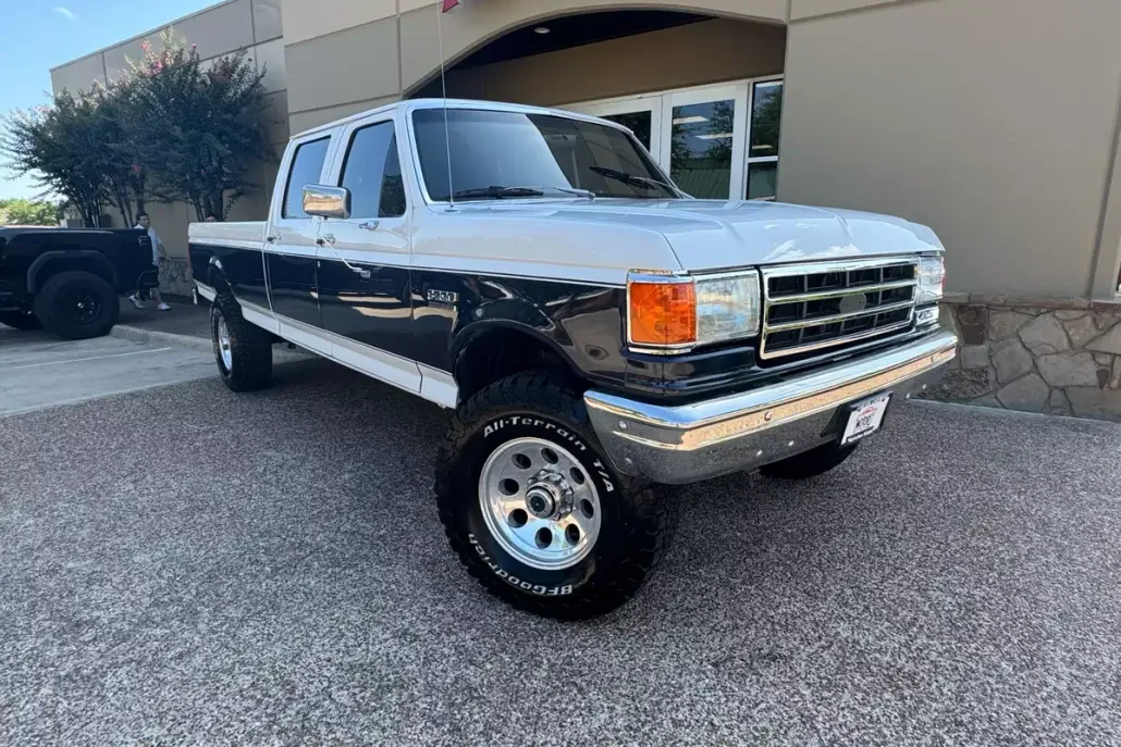 1991 Ford F-350 photo 1