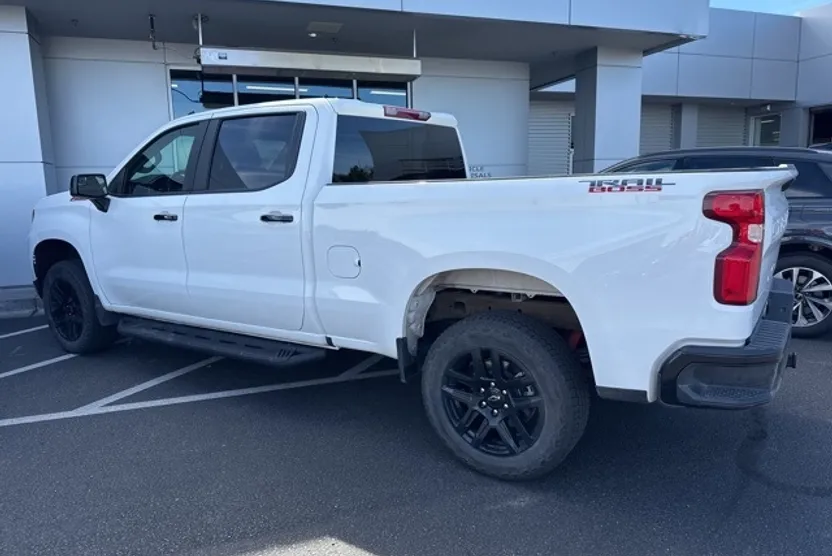 2024 Chevrolet Silverado 1500 LT Trail Boss photo 1
