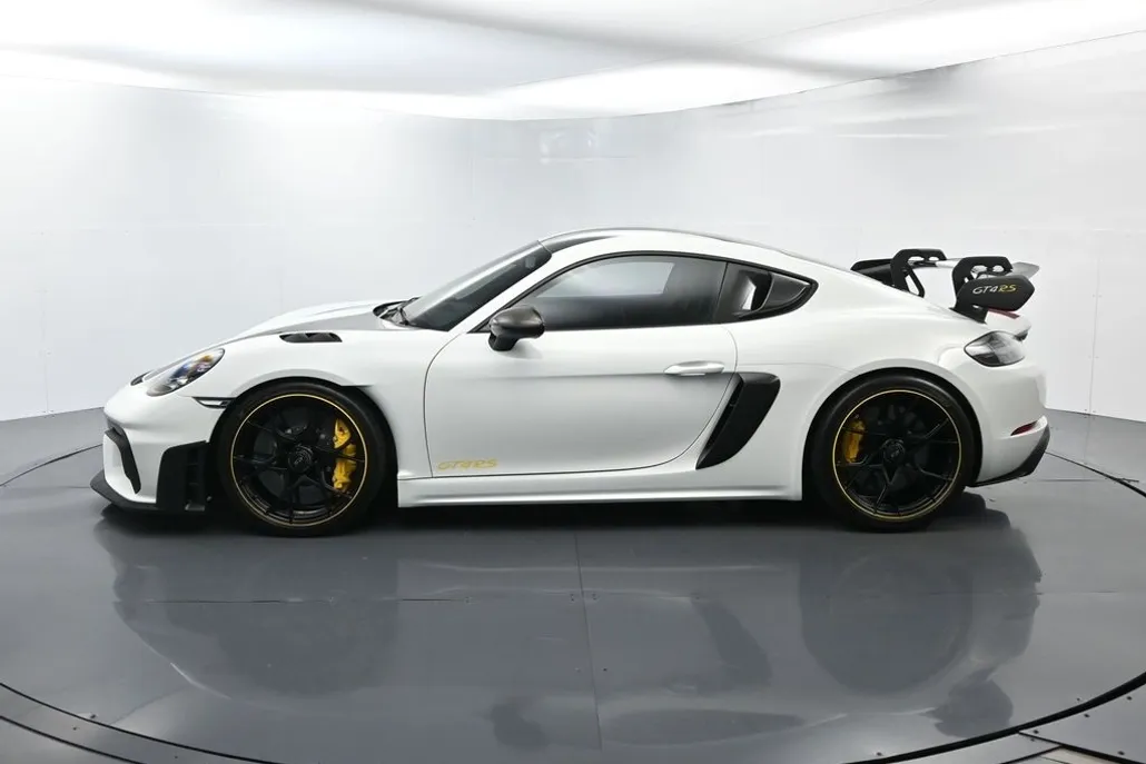 2024 Porsche Cayman GT4 RS photo 1