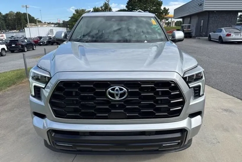 2023 Toyota Sequoia Platinum photo 1