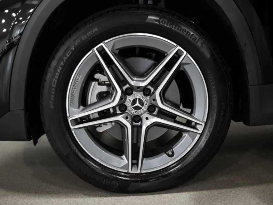 2023 Mercedes Benz GLA 250 4MATIC photo 1
