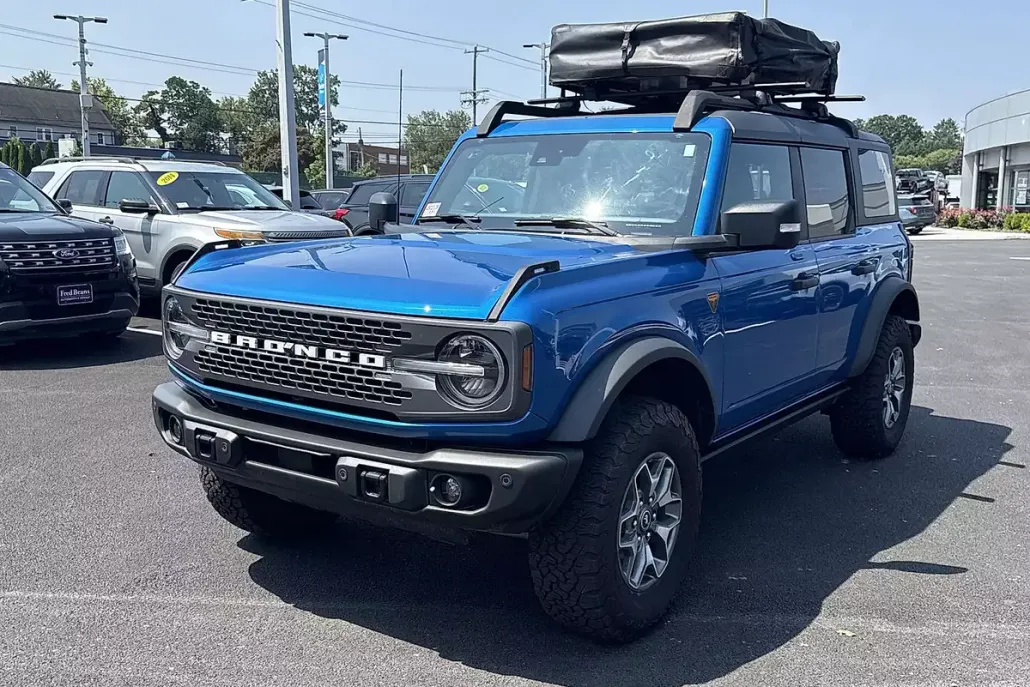 2023 Ford Bronco Badlands photo 1