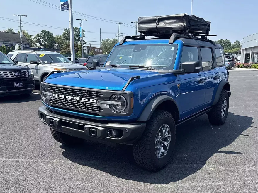 2023 Ford Bronco Badlands photo 1