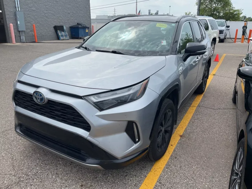 2022 Toyota RAV4 Hybrid XSE photo 1